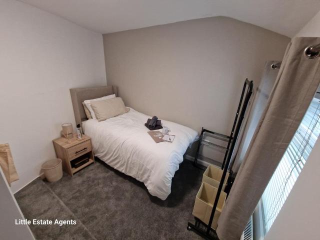 Flat for rent in Green Bank, St Helens