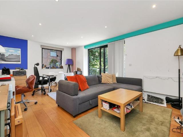 Flat for rent in Haggerston, Greater London