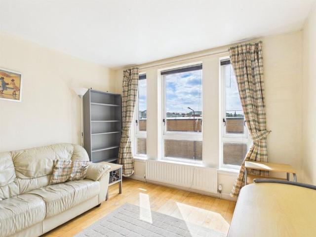 Apartment for rent in Meadowbank, Scotland