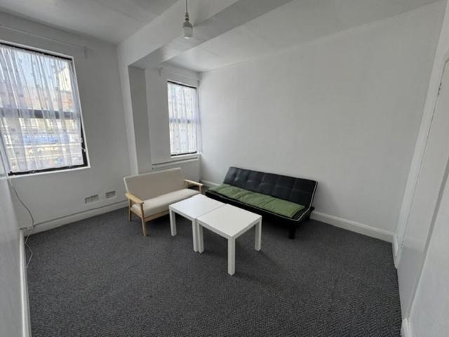 Apartment for rent in London Borough of Ealing, Greater London