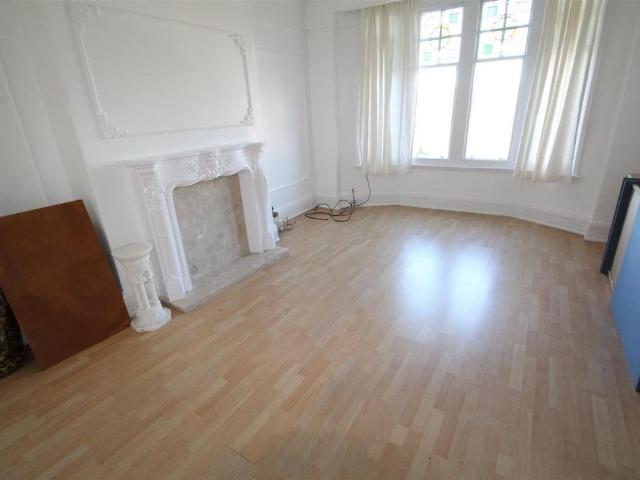 Apartment for rent in Baildon, West Yorkshire