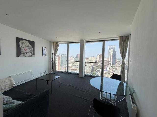 Apartment for rent in Park Central, Birmingham