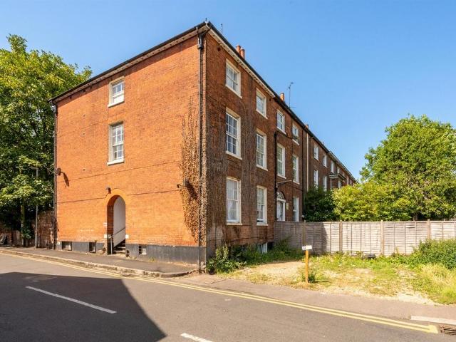 Flat for rent in Reading West, Reading