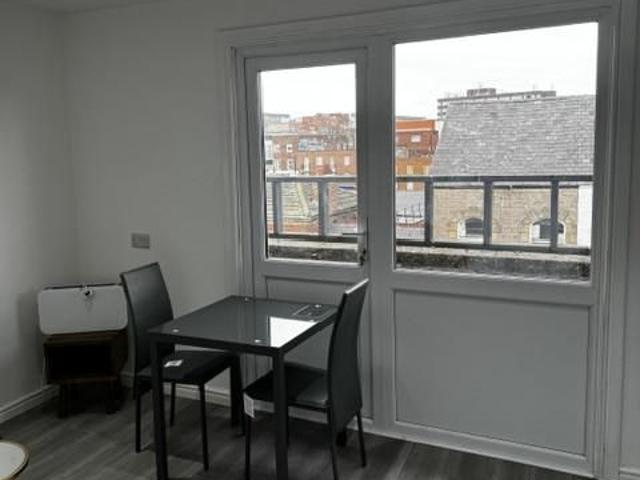 Apartment for rent in Belle Isle, West Yorkshire