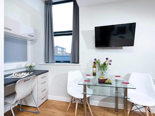 Flat for rent in Two Mills, Cheshire