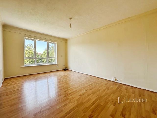 Apartment for rent in Rowner, Middlecroft