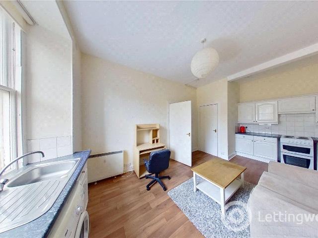 House for rent in Lorne, Leith