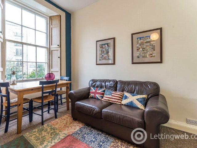 House for rent in Gayfield, Broughton