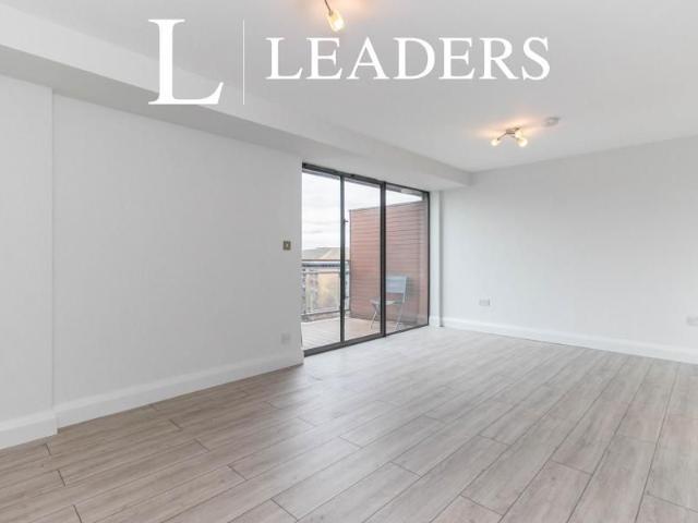 Apartment for rent in Royal Borough of Kingston upon Thames, Greater London