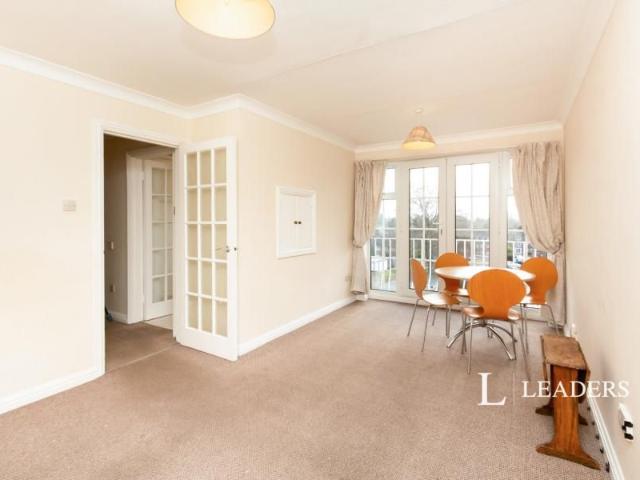 Apartment for rent in Mount Hermon, Woking