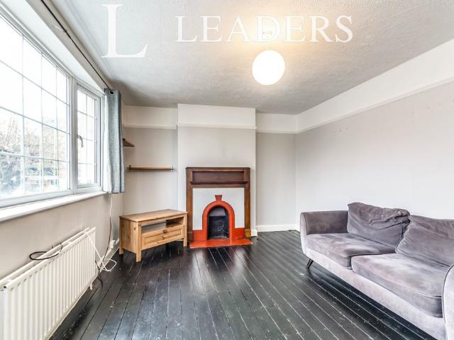 Apartment for rent in London Borough of Croydon, Purley
