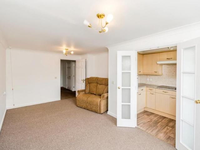 Apartment for rent in Netley Hill, Eastleigh
