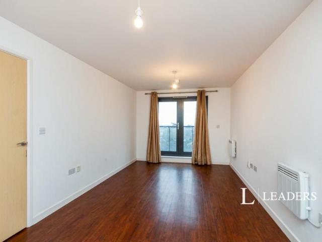 Apartment for rent in Horsell, Woking