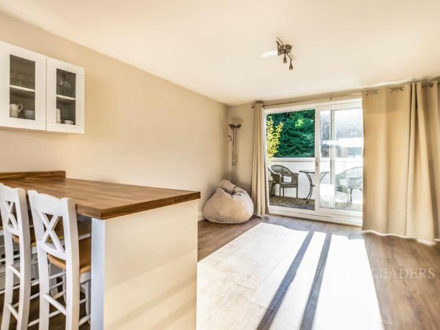 Apartment for rent in London Borough of Croydon, Forestdale