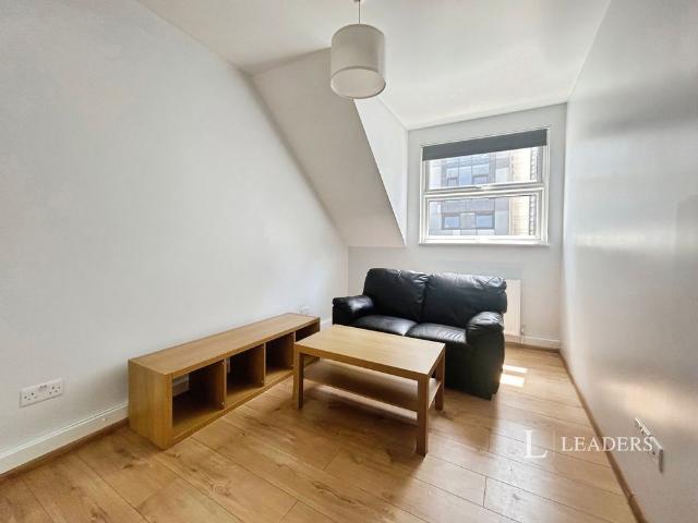 Apartment for rent in The Polygon, City Of Southampton