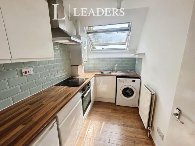 Apartment for rent in West End, Old Wharf