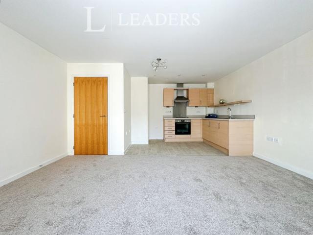 Apartment for rent in Priddy's Hard, Middlecroft