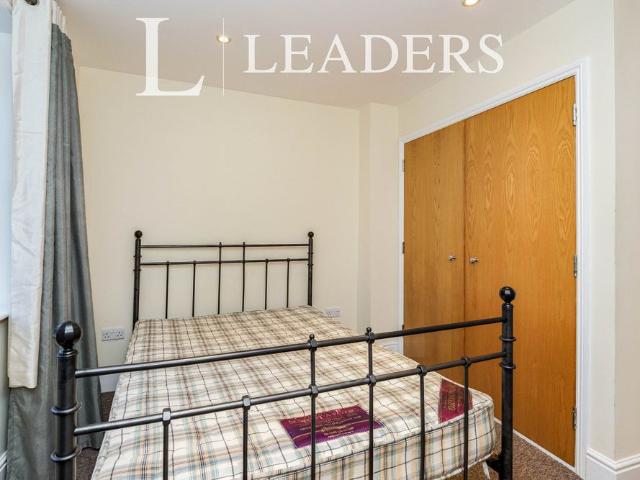 Apartment for rent in Brook Street, Bourne Vale