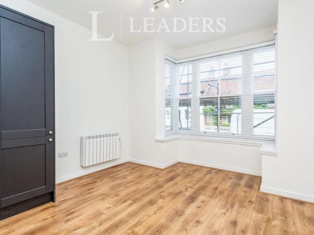Apartment for rent in Hustpierpoint, Mid Sussex