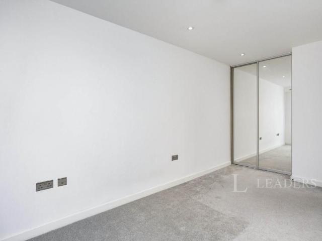 Apartment for rent in Roffey, Horsham