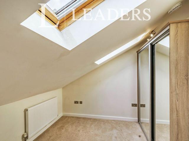 Apartment for rent in Roffey, Horsham