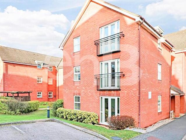 Apartment for rent in Woodloes Park, Warwick