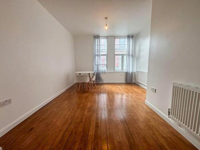 Apartment for rent in St Matthew's, Old Wharf