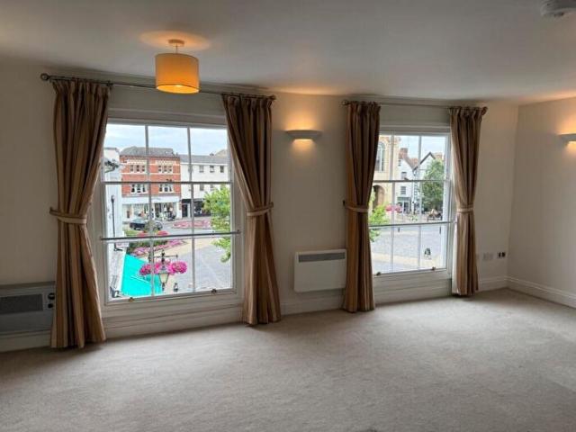 Apartment for rent in Caldecott, Dromore