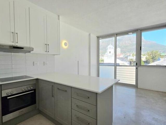 Apartment for rent in Foreshore, Cape Town