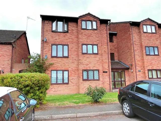 Apartment for rent in Ball Hill, West Midlands