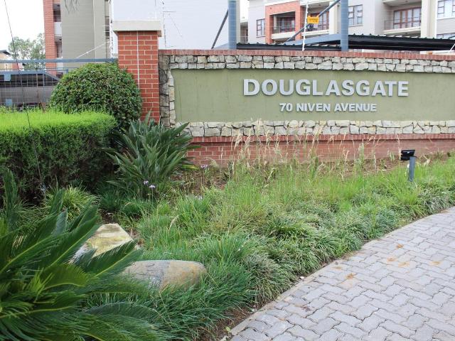Apartment for rent in Douglasdale, Randburg