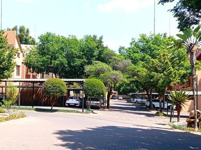 Apartment for rent in Douglasdale, Randburg