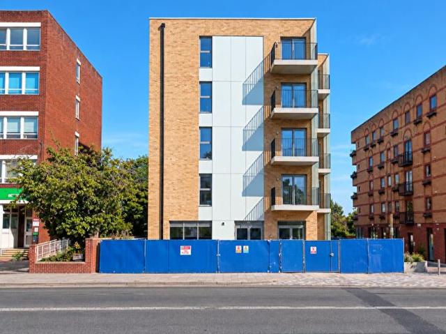 Apartment for rent in Elmhurst, Aylesbury
