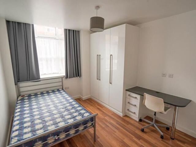 Apartment for rent in St Matthew's, Old Wharf
