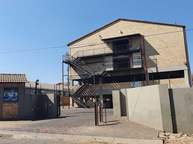 Apartment for rent in Nooitgedacht, Gauteng