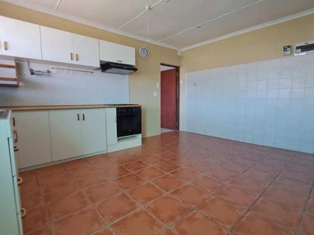 Apartment for rent in Temperance Town, City of Cape Town