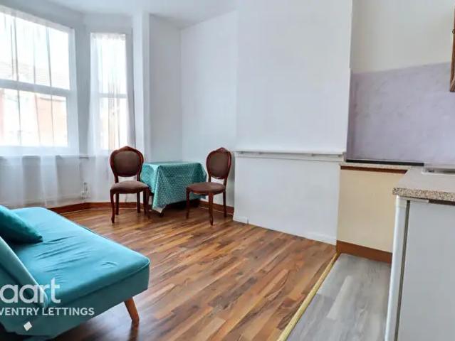Apartment for rent in Spon End, West Midlands