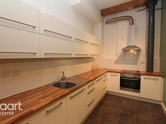 Apartment for rent in Bede Island, Old Wharf
