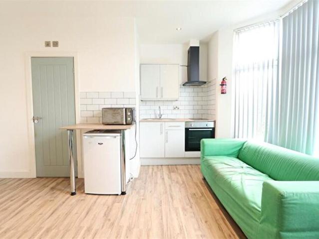 Apartment for rent in Ball Hill, West Midlands