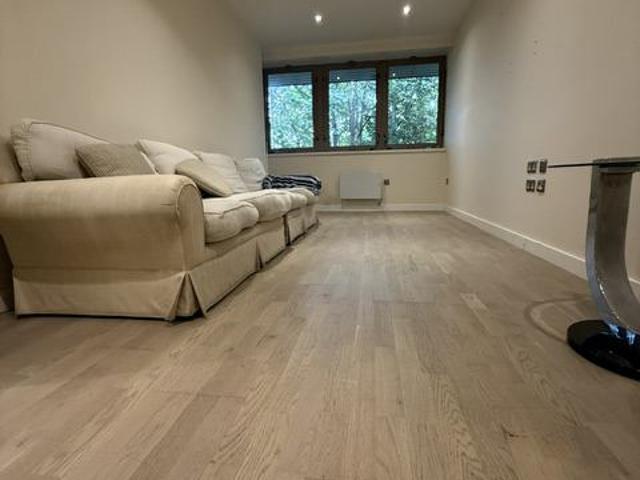 Apartment for rent in Leatherhead, Mole Valley