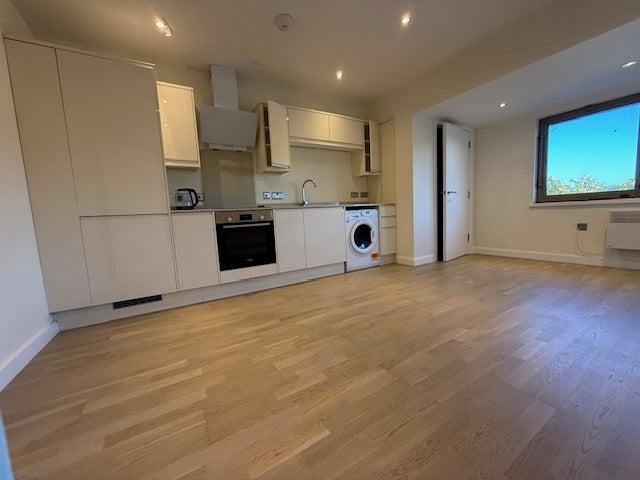 Apartment for rent in Pachesham Park, Surrey