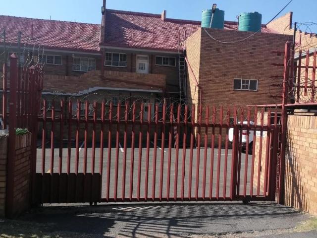 Apartment for rent in Linmeyer, Johannesburg