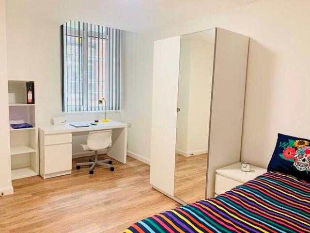 Apartment for rent in St Matthew's, Old Wharf