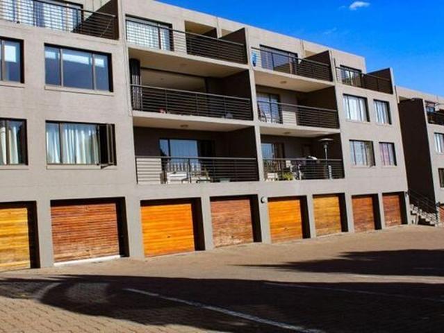 Apartment for rent in Northcliff, Johannesburg