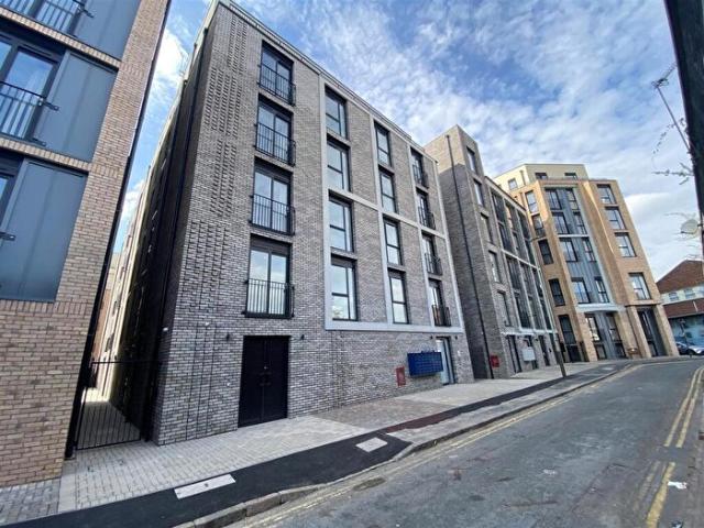 Apartment for rent in St Matthew's, Old Wharf
