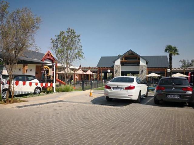 Apartment for rent in Meadowhurst, Randburg