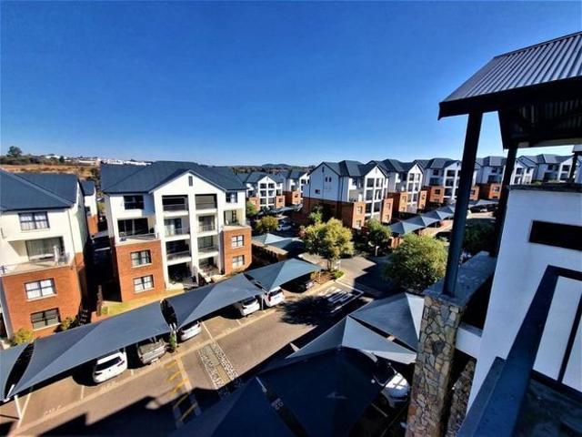Apartment for rent in Meadowhurst, Randburg