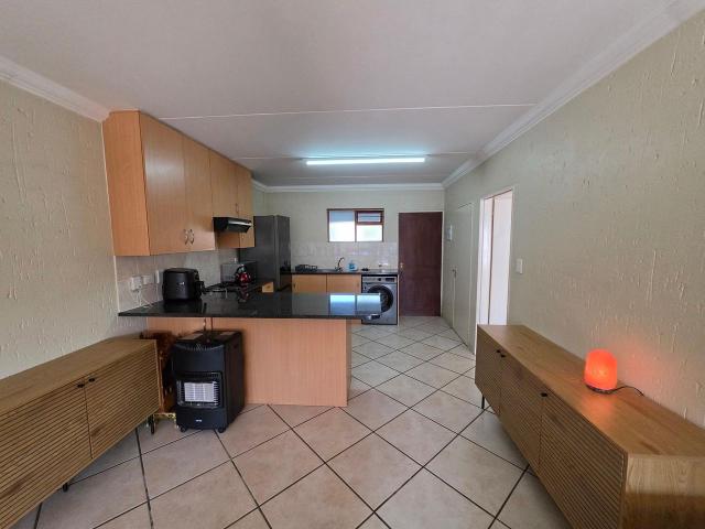 Apartment for rent in Paulshof, Alexandra