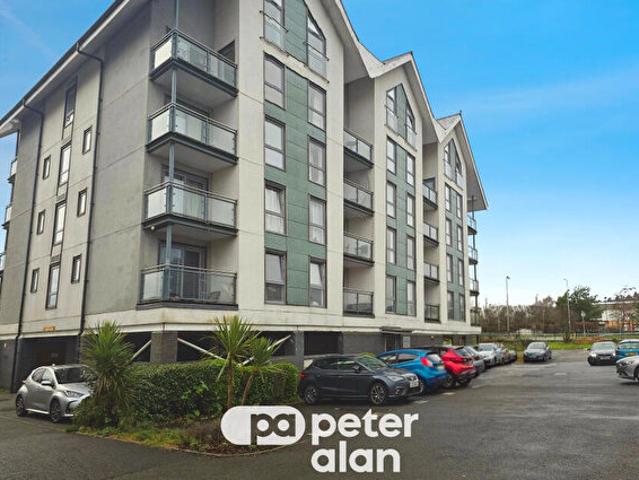 Apartment for rent in Pentre-chwyth, Swansea