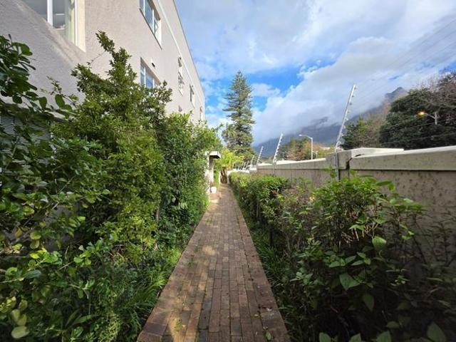 Apartment for rent in Cape Town Ward 58, Cape Town